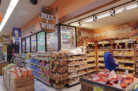 Food world supermarket - Mar 27, 2020 · Food World Supermarket. Owner: Harold Lee. Opened: 2000. Cooperative: Key Food. Location: 119-14 Sutphin Blvd, Queens, NY. Photographed: December 2018. This 25,000 square foot store was built as a Big R Food Warehouse, as were the Food Bazaar locations on Manhattan Ave and Wyckoff Ave in Brooklyn (along with others we haven't …